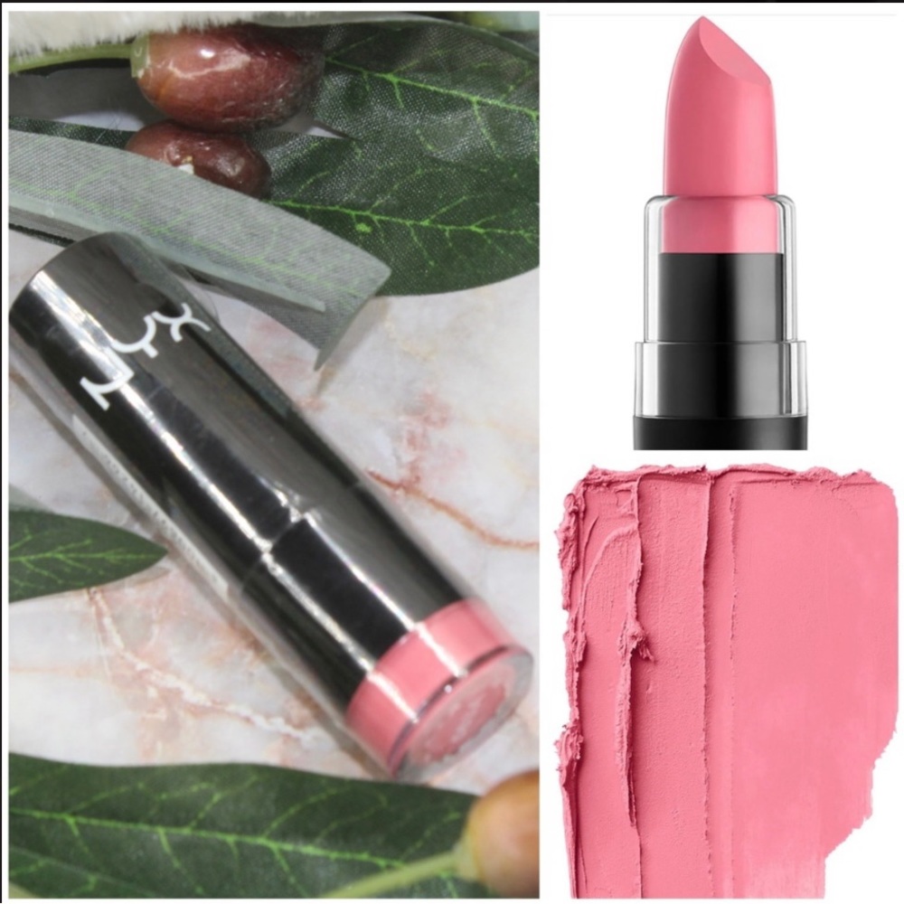 lipstick.